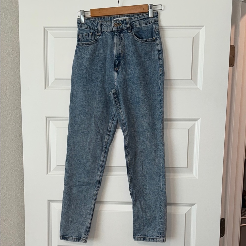 Zara Blue High Rise Jeans with Classic Style